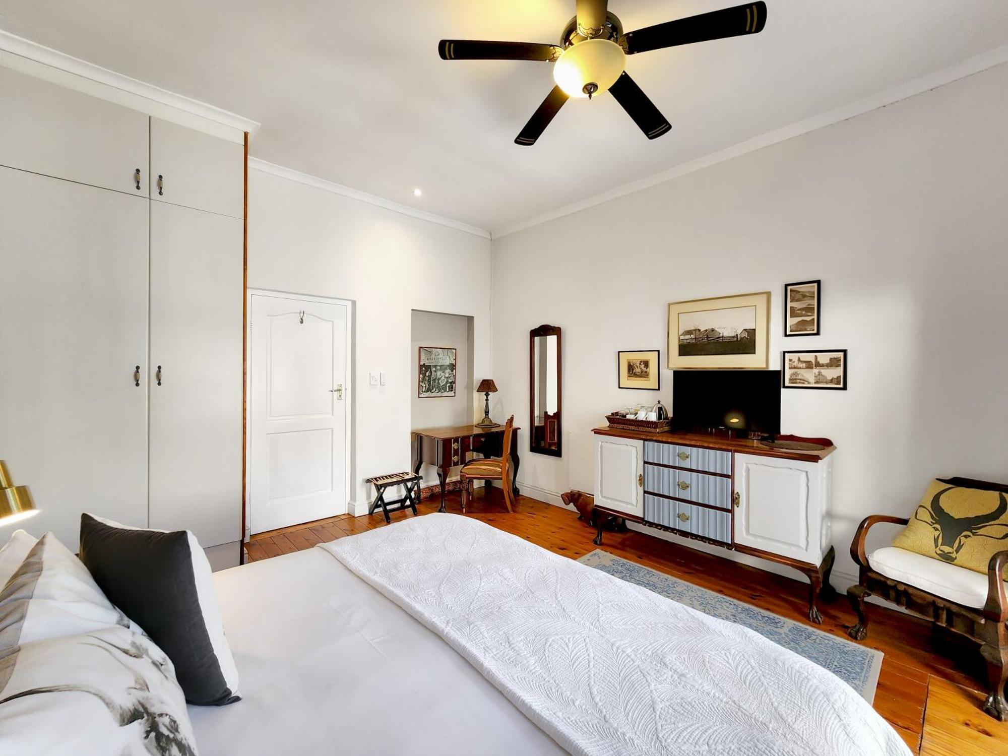 Bluegum Hill Guesthouse & Apartments เคปทาวน์ ภายนอก รูปภาพ