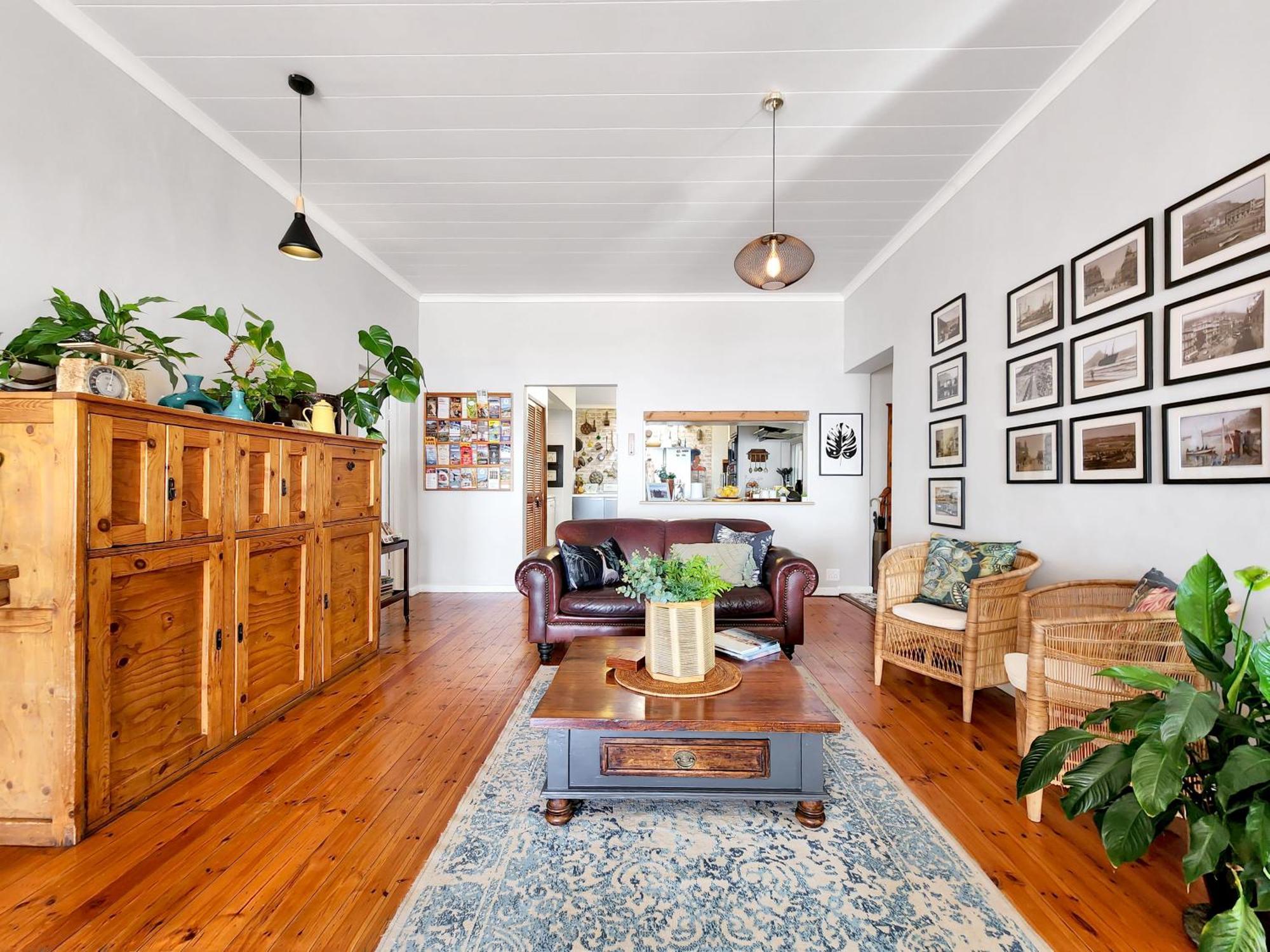 Bluegum Hill Guesthouse & Apartments เคปทาวน์ ภายนอก รูปภาพ
